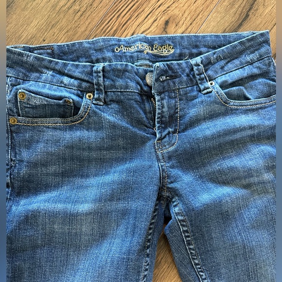 American Eagle low rise flare jeans - Picture 3 of 3